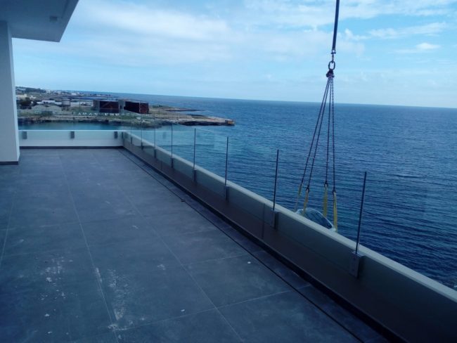 Carpenteria - Infissi - Vetrate Mobili - Coperture Frangisole - Tende Ermetiche - Tensostrutture - Vetrate Panoramiche - Monopoli - Martina Franca - Fasano - Bari