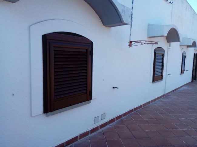 Carpenteria - Infissi - Vetrate Mobili - Coperture Frangisole - Tende Ermetiche - Tensostrutture - Vetrate Panoramiche - Monopoli - Martina Franca - Fasano - Bari