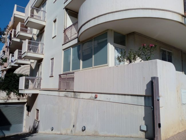 Carpenteria - Infissi - Vetrate Mobili - Coperture Frangisole - Tende Ermetiche - Tensostrutture - Vetrate Panoramiche - Monopoli - Martina Franca - Fasano - Bari