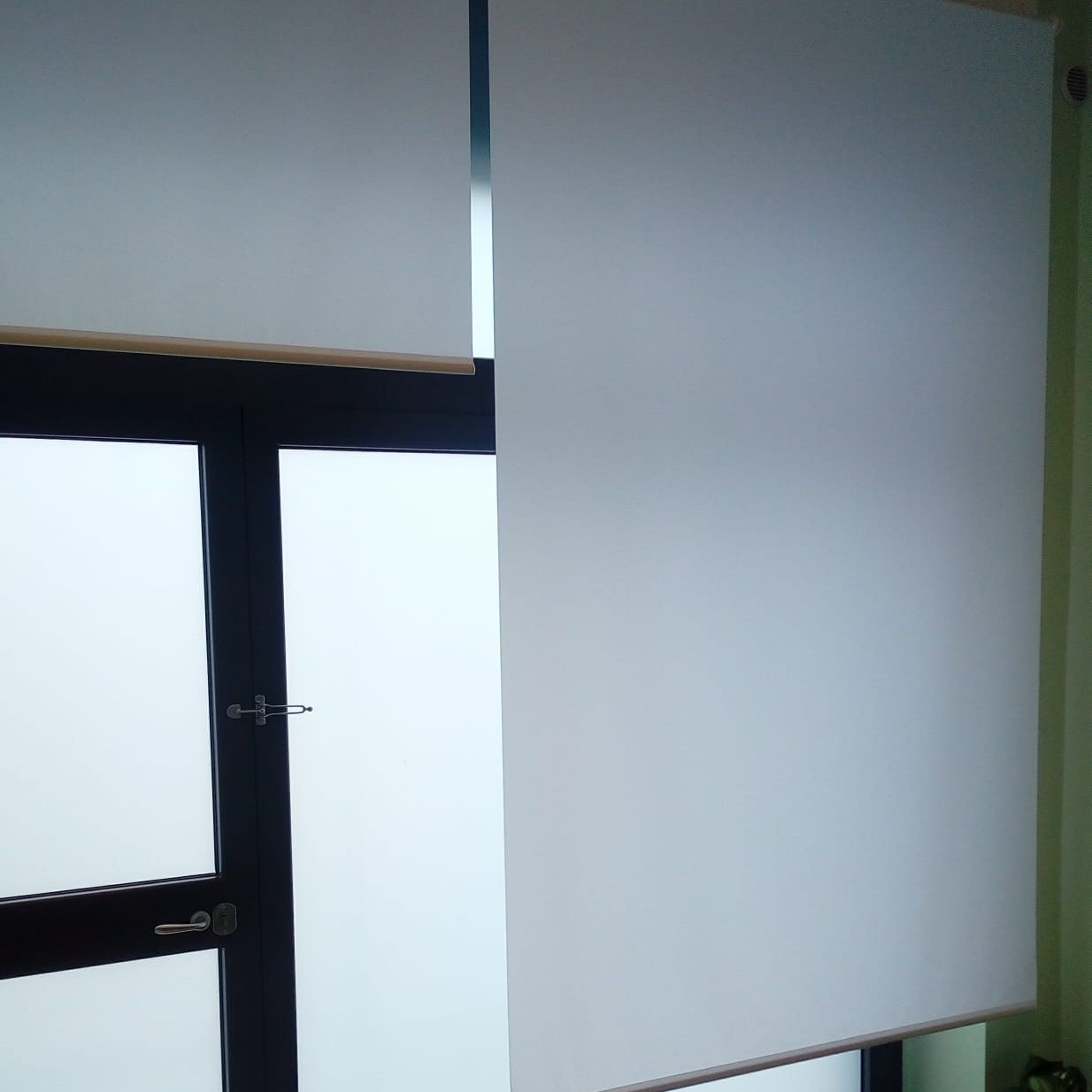 TENDE PER INTERNI - TESSUTO PER SCHERMATURA SOLARE