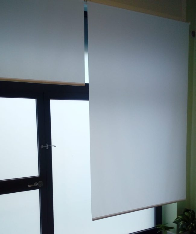 TENDE PER INTERNI - TESSUTO PER SCHERMATURA SOLARE